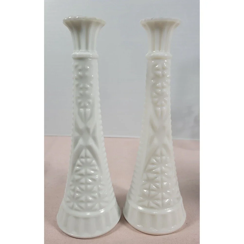 Vintage Anchor Hocking White Milk Glass Star & Bars Bud Vase 9